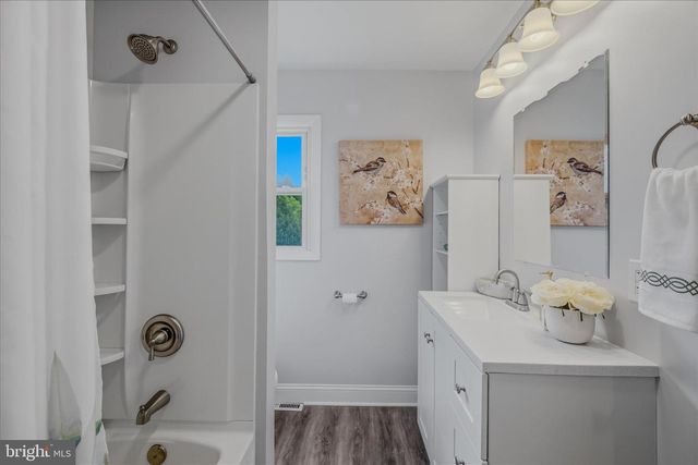 930 CHESTNUT HILL RD, Harpers Ferry, WV 25425