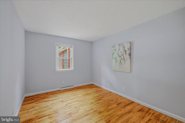 930 CHESTNUT HILL RD, Harpers Ferry, WV 25425