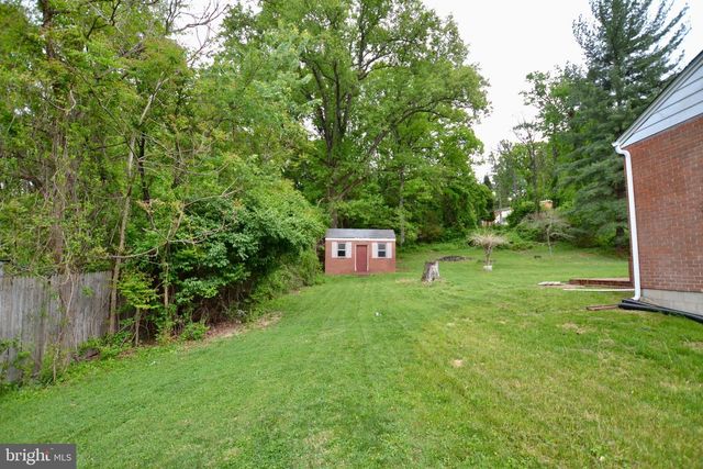930 CHESTNUT HILL RD, Harpers Ferry, WV 25425