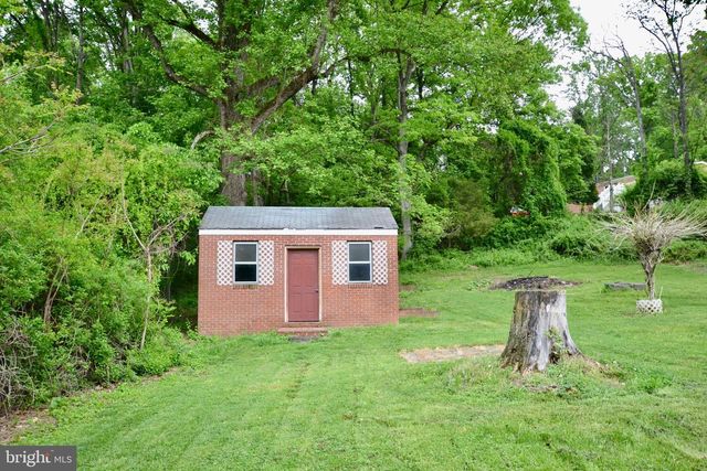 930 CHESTNUT HILL RD, Harpers Ferry, WV 25425