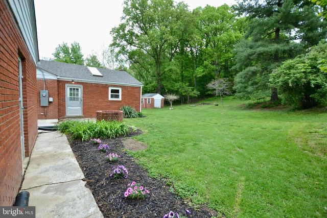 930 CHESTNUT HILL RD, Harpers Ferry, WV 25425