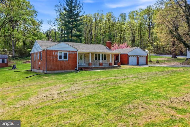 930 CHESTNUT HILL RD, Harpers Ferry, WV 25425