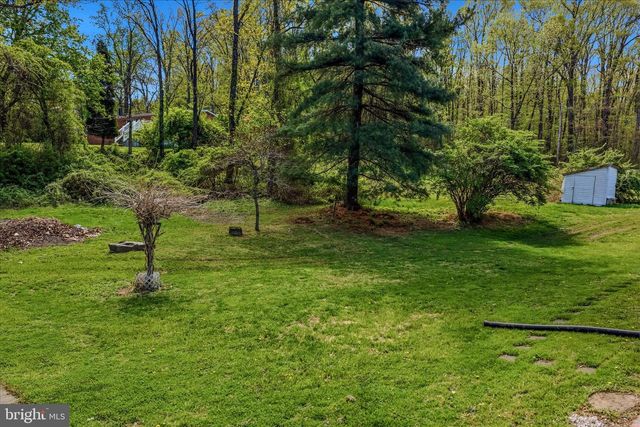 930 CHESTNUT HILL RD, Harpers Ferry, WV 25425