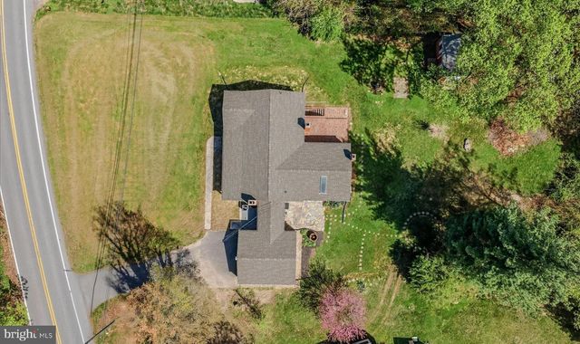 930 CHESTNUT HILL RD, Harpers Ferry, WV 25425