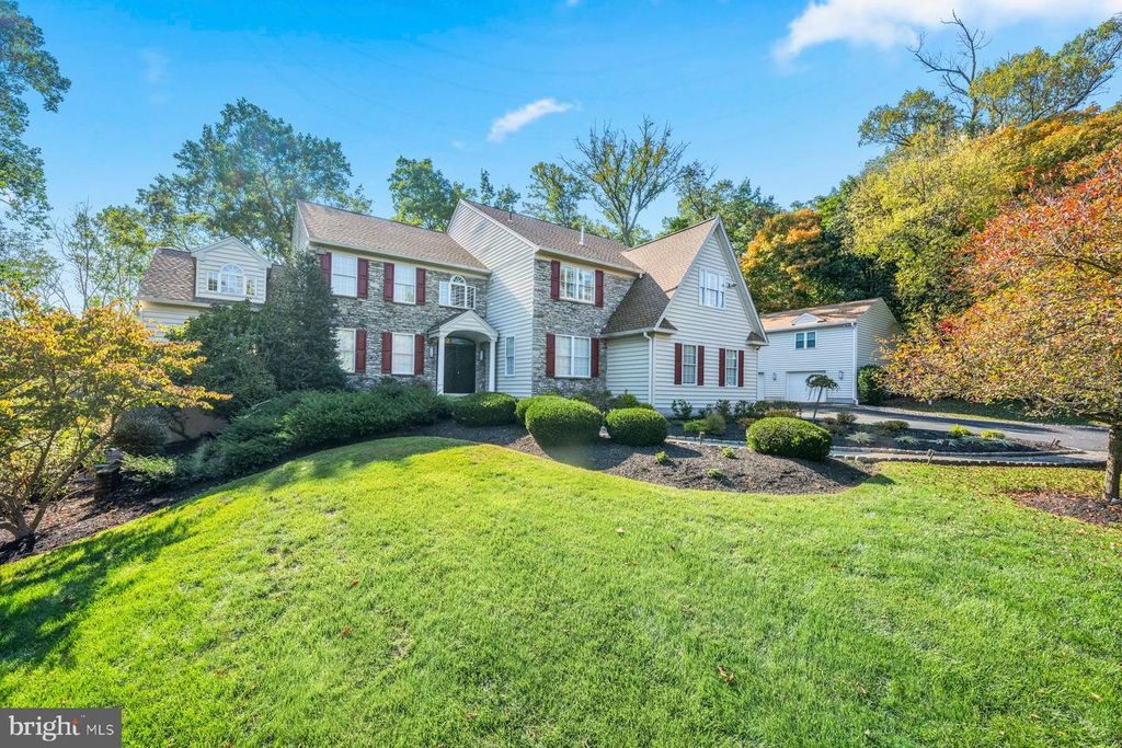 2104 SQUIRREL HILL RD #, SCHWENKSVILLE, PA 19473 — exterior