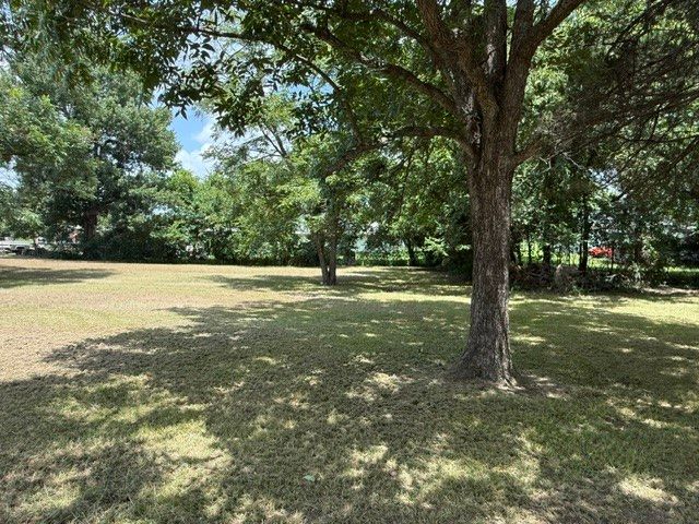 131 SE 7th Street, Cooper, TX 75432