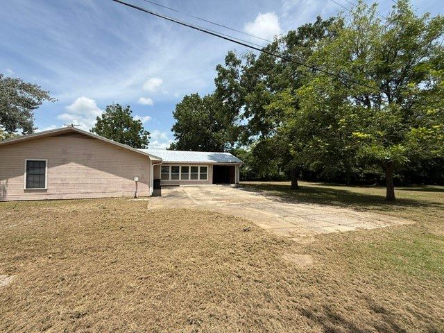 131 SE 7th Street, Cooper, TX 75432