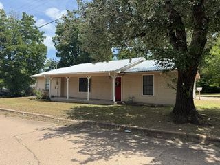 131 SE 7th Street, Cooper, TX 75432