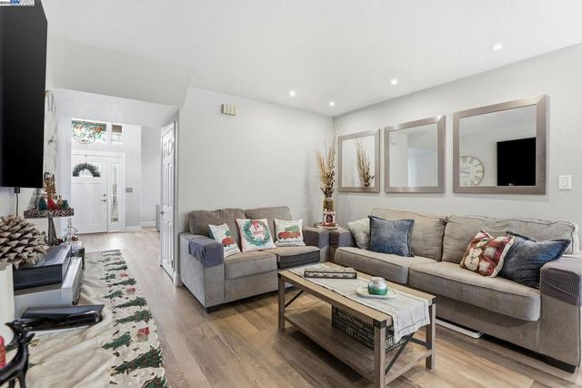 2891 Calle Reynoso, Pleasanton, CA 94566