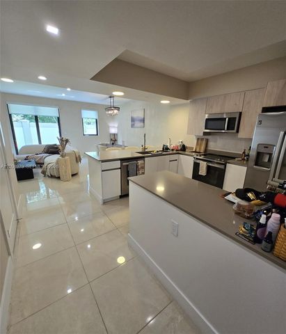 5503 W Oak Way 5503, Dania Beach, FL 33314