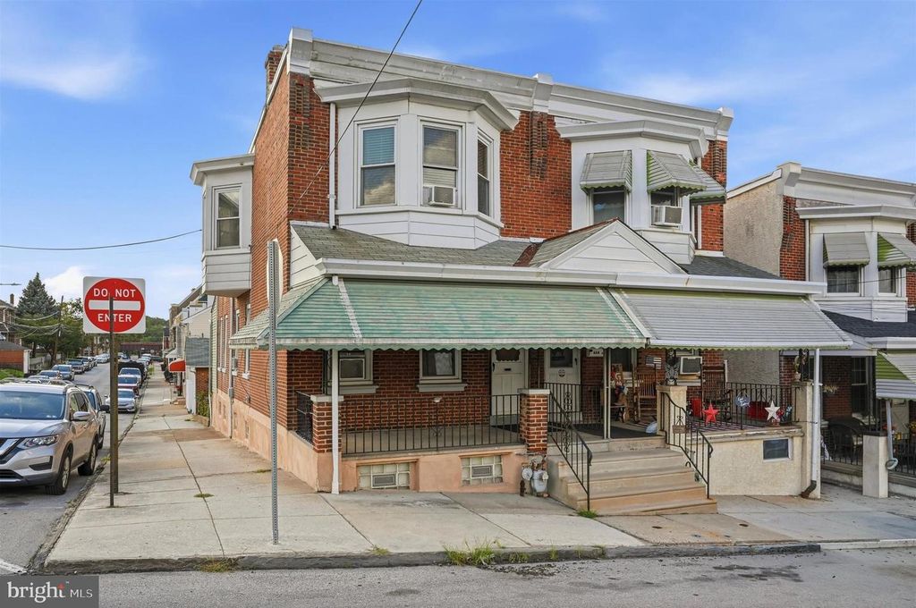 520 MILL ST, BRIDGEPORT, PA 19405 — exterior