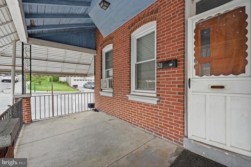 520 MILL ST, BRIDGEPORT, PA 19405 — photo 3