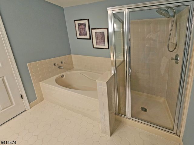 428 Azalea Terrace, Branchburg Twp., NJ 08876