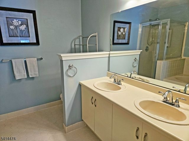 428 Azalea Terrace, Branchburg Twp., NJ 08876