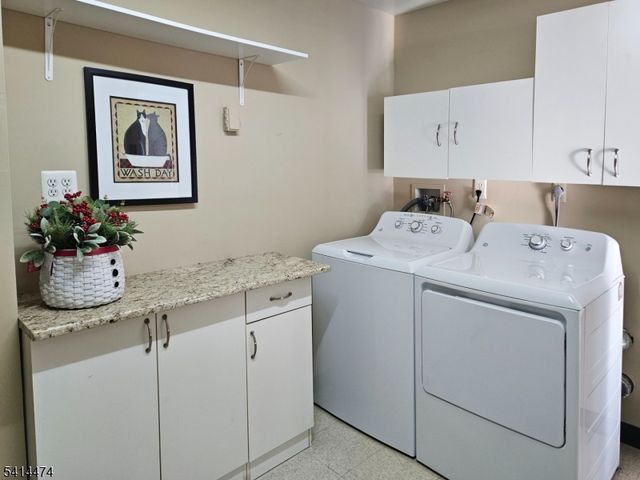 428 Azalea Terrace, Branchburg Twp., NJ 08876