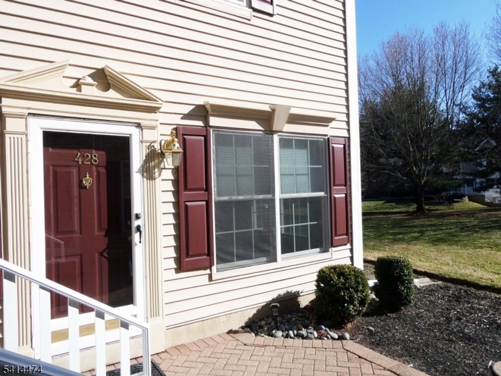 428 Azalea Terrace, Branchburg Twp., NJ 08876