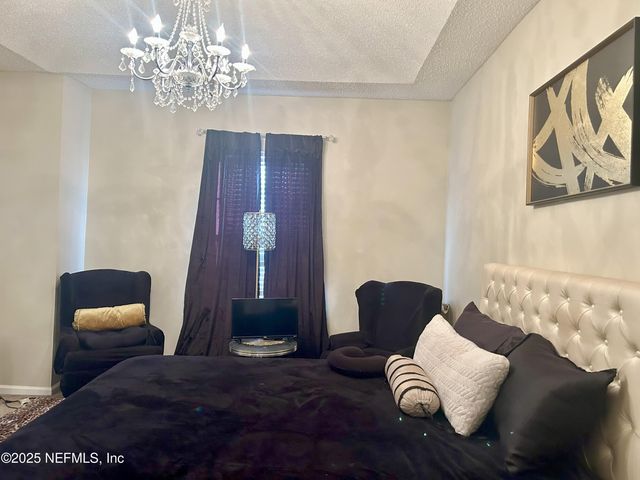 8635 RIBBON FALLS Lane, Jacksonville, FL 32244