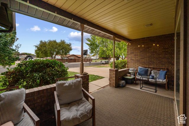 5530 S 100 W, Washington Terrace, UT 84405