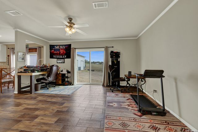 4333 Zion Hill RD, Seguin, TX 78155