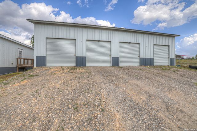 4333 Zion Hill RD, Seguin, TX 78155