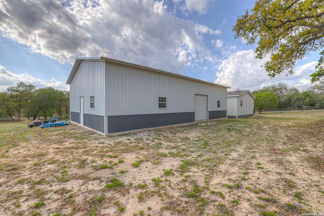 4333 Zion Hill RD, Seguin, TX 78155