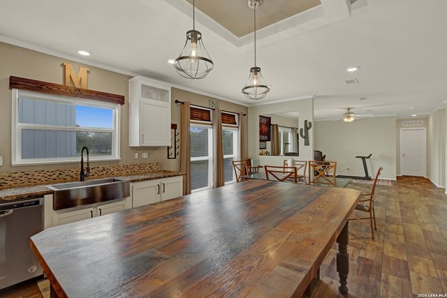 4333 Zion Hill RD, Seguin, TX 78155