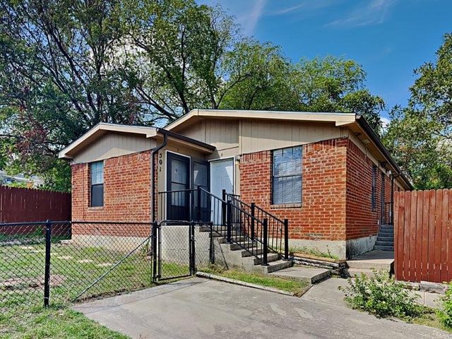 501 Byron Street A, Fort Worth, TX 76114