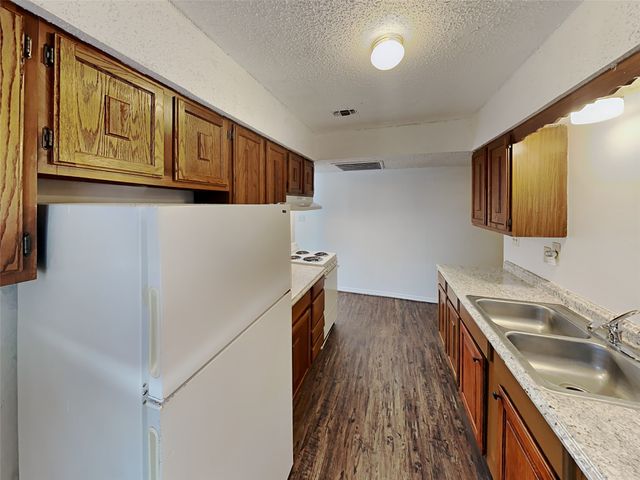 501 Byron Street A, Fort Worth, TX 76114