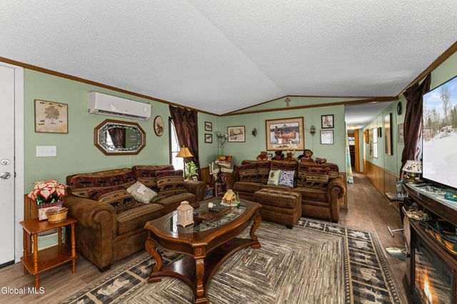 155 Seneca Avenue, Providence, NY 12025