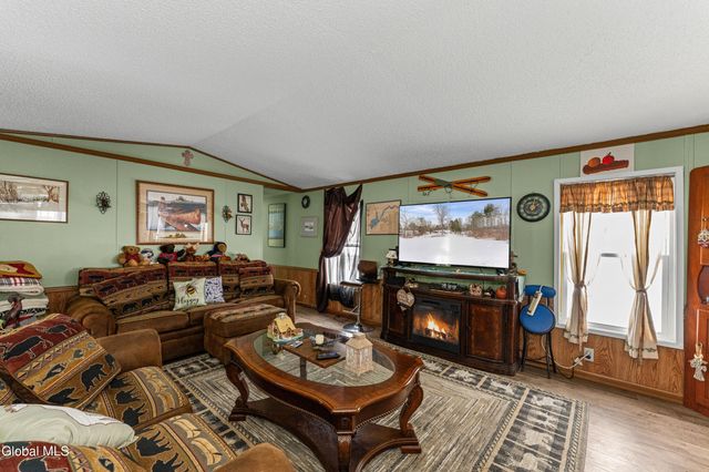 155 Seneca Avenue, Providence, NY 12025