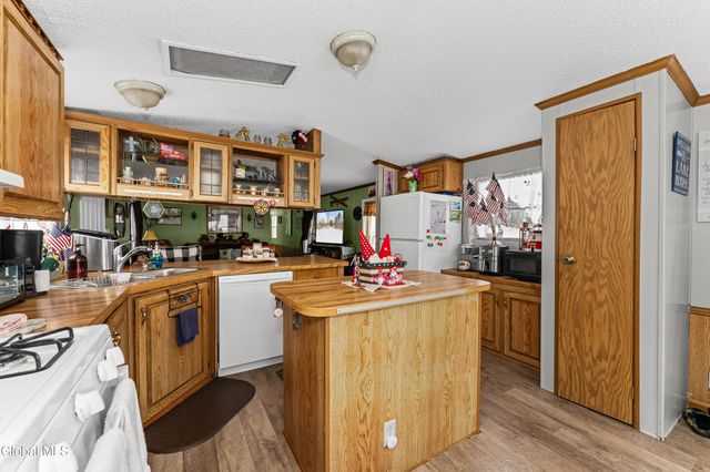 155 Seneca Avenue, Providence, NY 12025