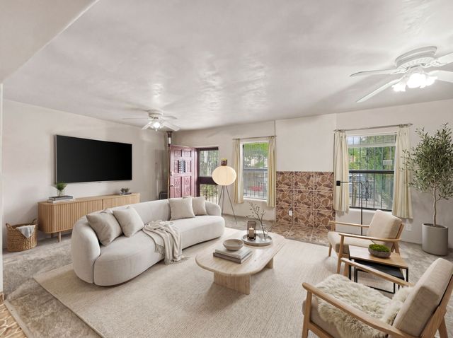 2116 Avenida De Las Alturas, Santa Fe, NM 87505