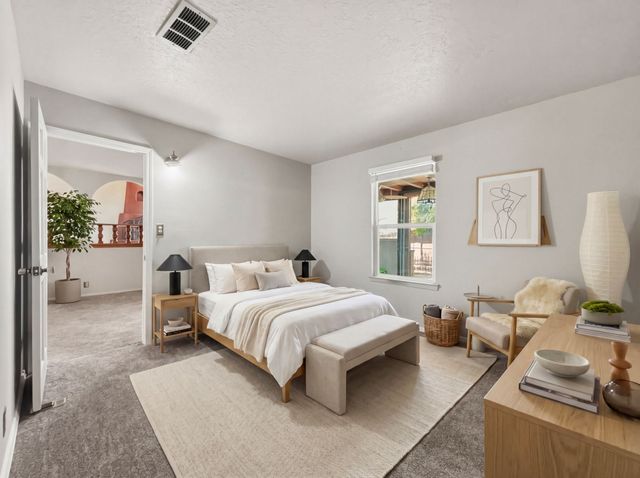 2116 Avenida De Las Alturas, Santa Fe, NM 87505