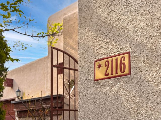2116 Avenida De Las Alturas, Santa Fe, NM 87505