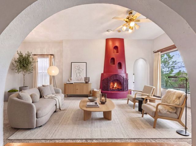 2116 Avenida De Las Alturas, Santa Fe, NM 87505