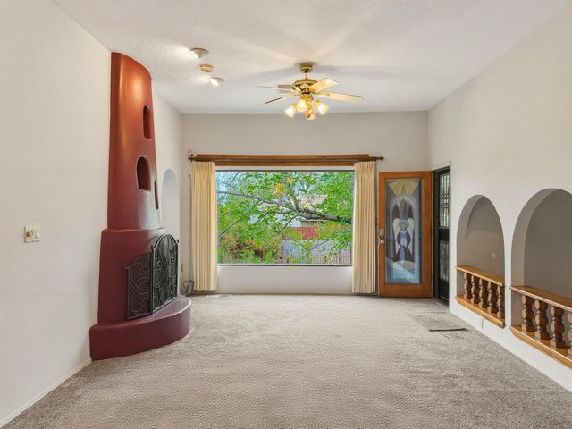 2116 Avenida De Las Alturas, Santa Fe, NM 87505