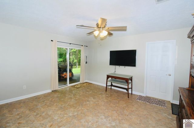 320 Rockcastle Lakeshore Dr # 5A, Cadiz, KY 42211