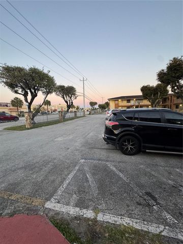 4050 NW 135th St 5-1, Opa-locka, FL 33054