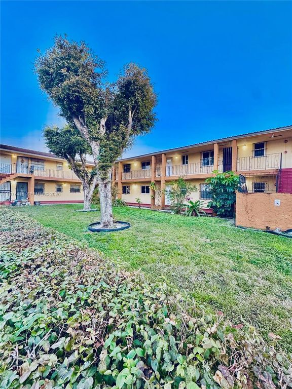 4050 NW 135th St 5-1, Opa-locka, FL 33054