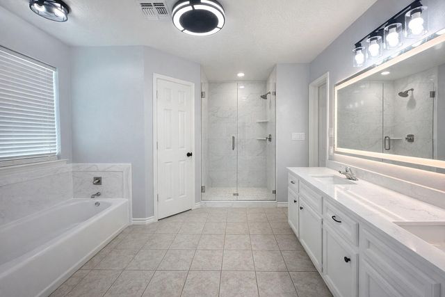 305 Scenic Brook Street, Brenham, TX 77833