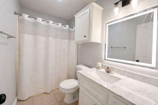 305 Scenic Brook Street, Brenham, TX 77833