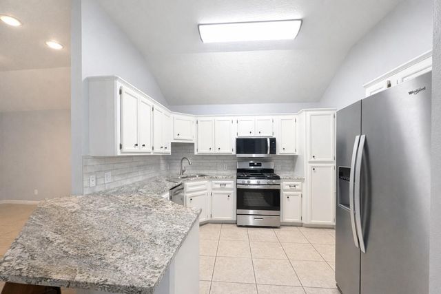 305 Scenic Brook Street, Brenham, TX 77833