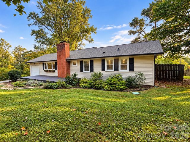 126 Stradley Mountain Road, Asheville, NC 28806