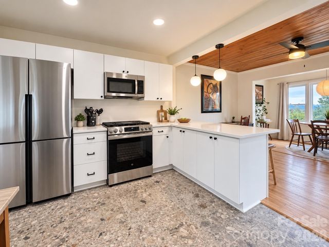 126 Stradley Mountain Road, Asheville, NC 28806
