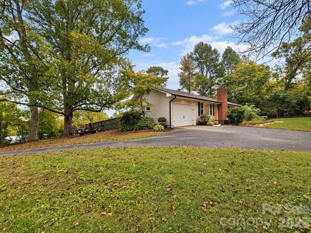126 Stradley Mountain Road, Asheville, NC 28806