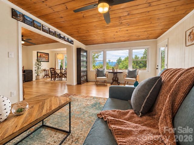 126 Stradley Mountain Road, Asheville, NC 28806