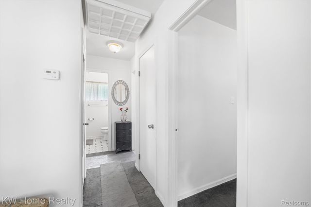 2042 Orland, Wixom, MI 48393