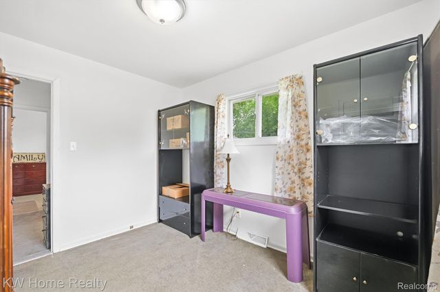 2042 Orland, Wixom, MI 48393