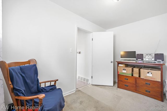 2042 Orland, Wixom, MI 48393
