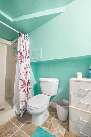 2042 Orland, Wixom, MI 48393